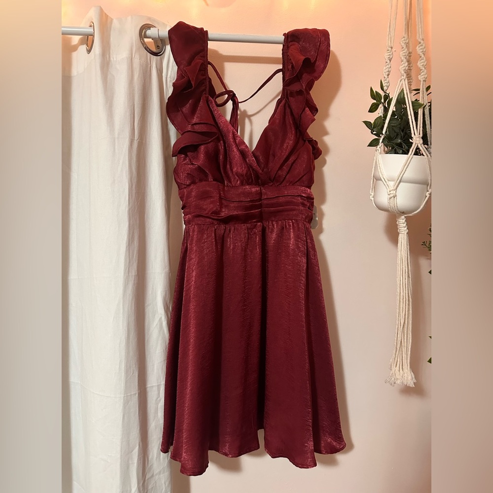 Altar’d state burgundy dress. Size large and new with tags